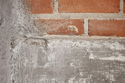 Il Modo Migliore Per Pulire La Polvere Del Muro A Secco Sul Pavimento In Cemento